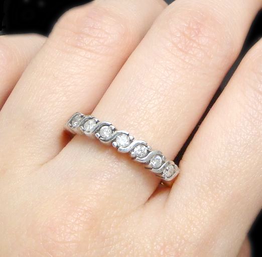 GENUINE DIAMOND 7-STONE CHANNEL RING IN 10K GOLD
